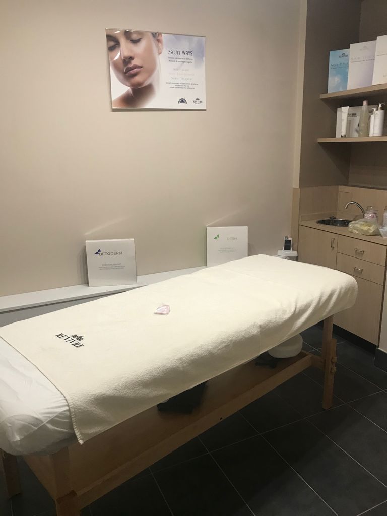 Lettino trattamenti E... come Estetica